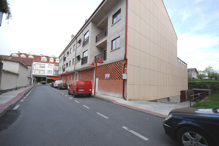 bajos comercial en moraña