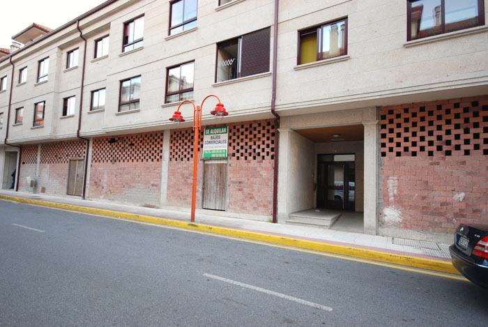 bajos comercial, moraña pontevedra