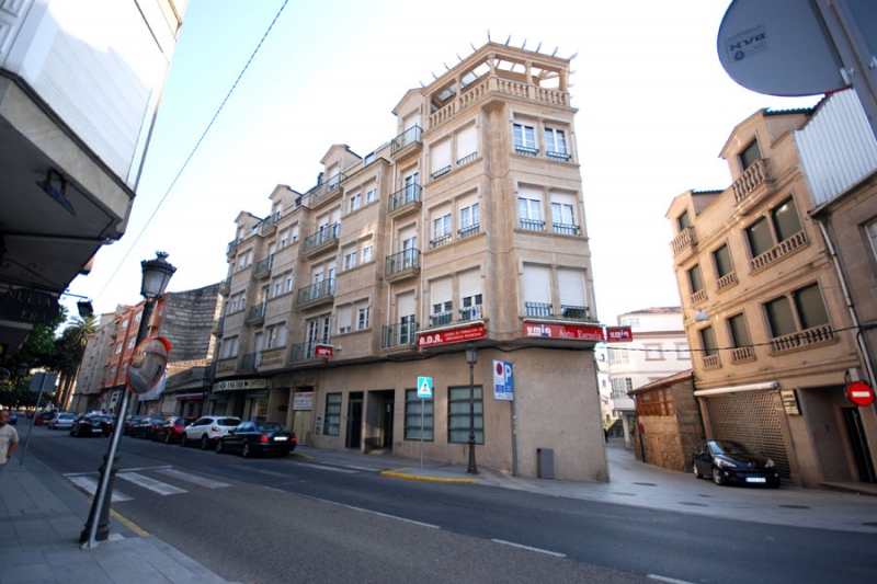 bajo comercial céntrico, caldas de reis