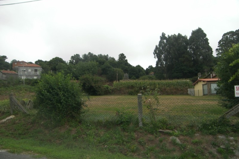 casa con finca edifcable en soutelo de montes